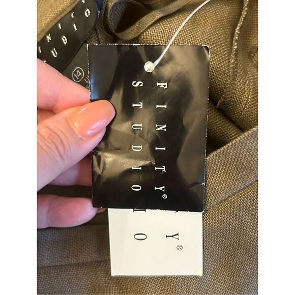 NWT Finity Studio 100%Linen Sleeveless Blouse & Pants set runs like 8 medium - Picture 6 of 16